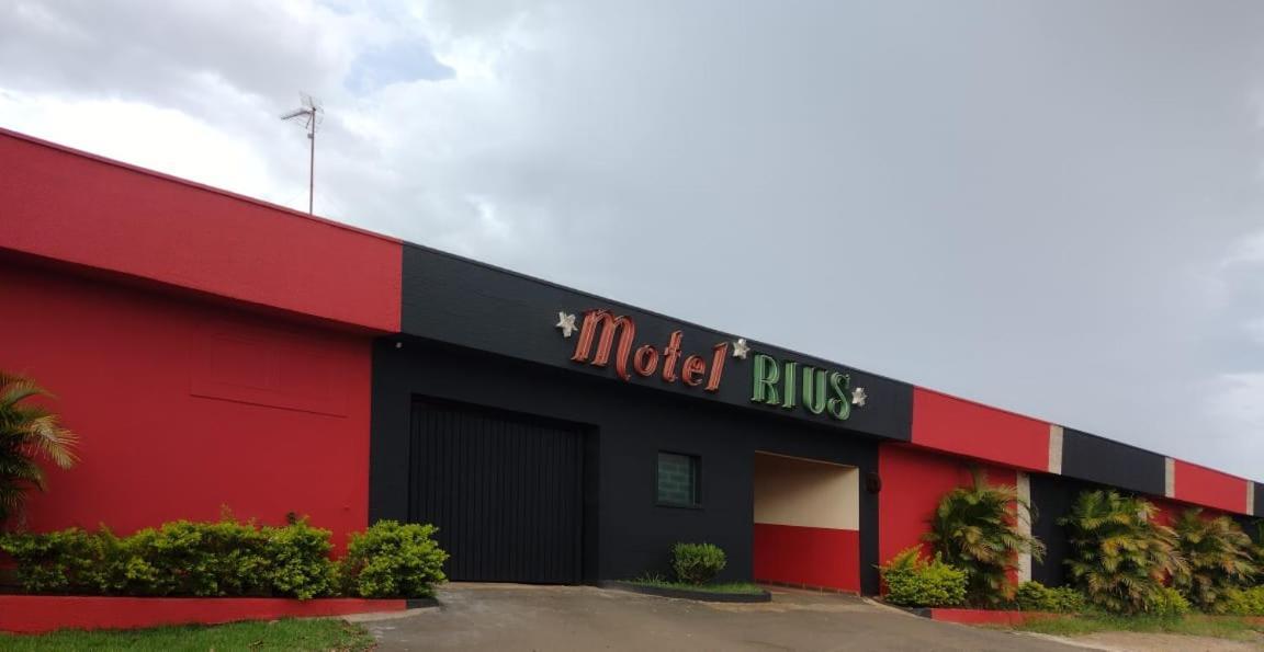 Motel Rius Araras アララス エクステリア 写真